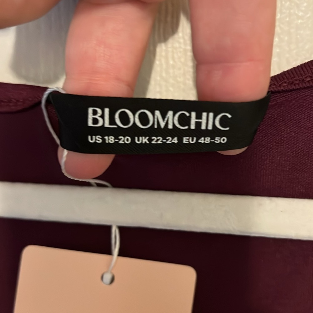 BloomChic sleeveless top - Picture 3 of 6
